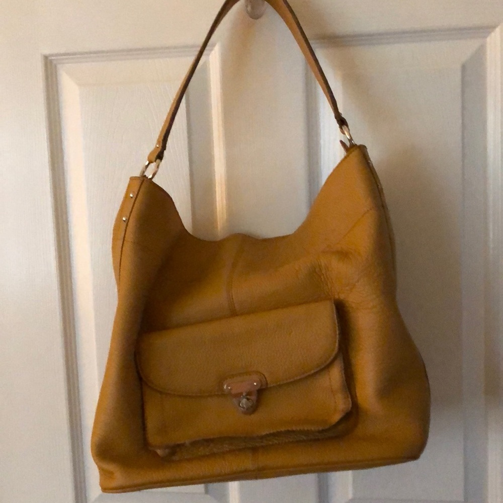 BANANA REPUBLIC SHOULDER BAG